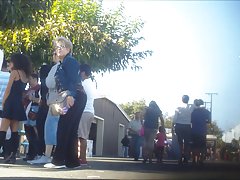 Birou curvă protejează șef de la vizitatori