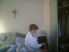 Busty bruneta este gata să predea
