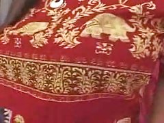 Sex pe canapea într-o poziție confortabilă