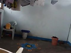 Fata de adânc ia în gură și dă la fund